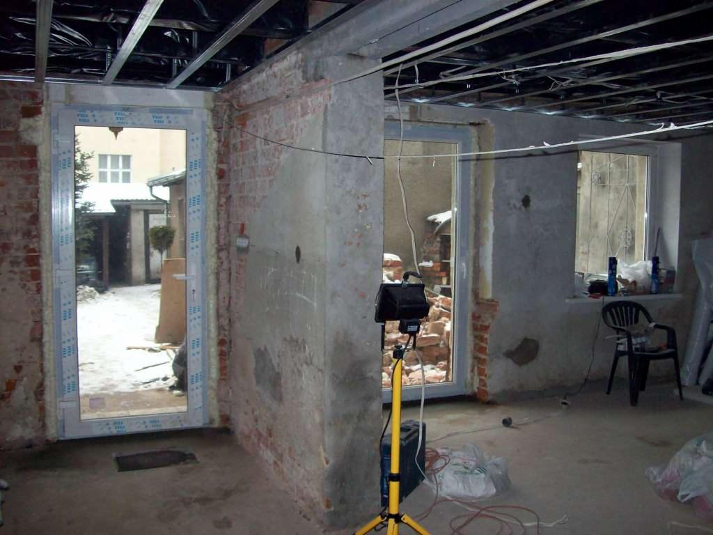 Remonty budynków , mieszkań .