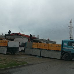 Hurtownia budowlano-opałowa MAROL - rozładunek Silikatów na budowie