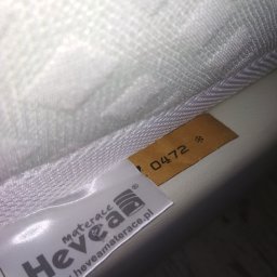 materace do sypialni marki HEVEA wyposażone są w pasek klimaband ułatwiający cyrkulację powietrza wewnątrz materaca i zapobiegający uszkodzeniam materiału w miejscu zetknięcia się materaca z ramą łóżka