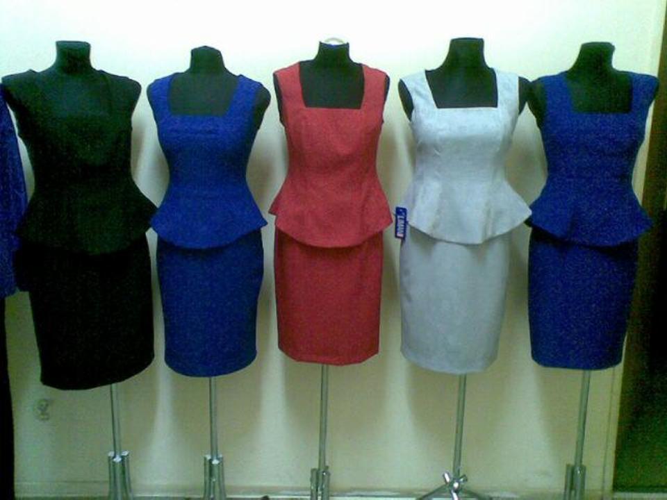 Odziez damska Kortki , Plaszcze , Spodnie , Spodnice , Zakiety , Plaszcze