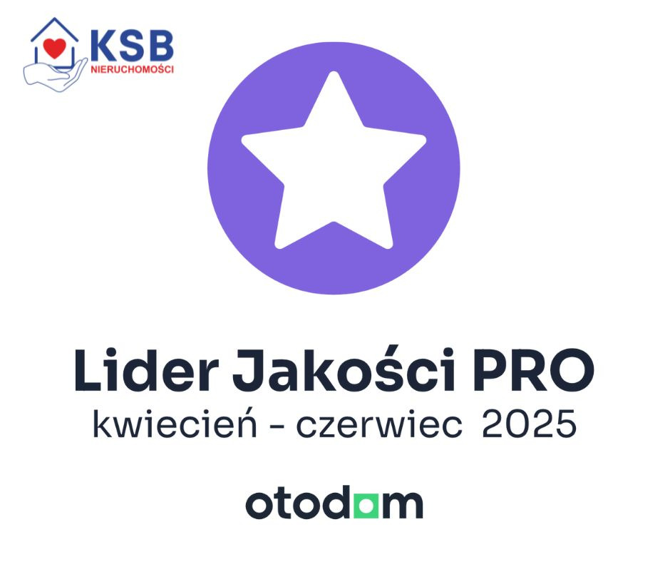 Logo KSB Nieruchomości z nagrodą Lider Jakości PRO od Otodom (kwiecień-czerwiec 2025). Fioletowe koło z białą gwiazdą i logotyp firmy.