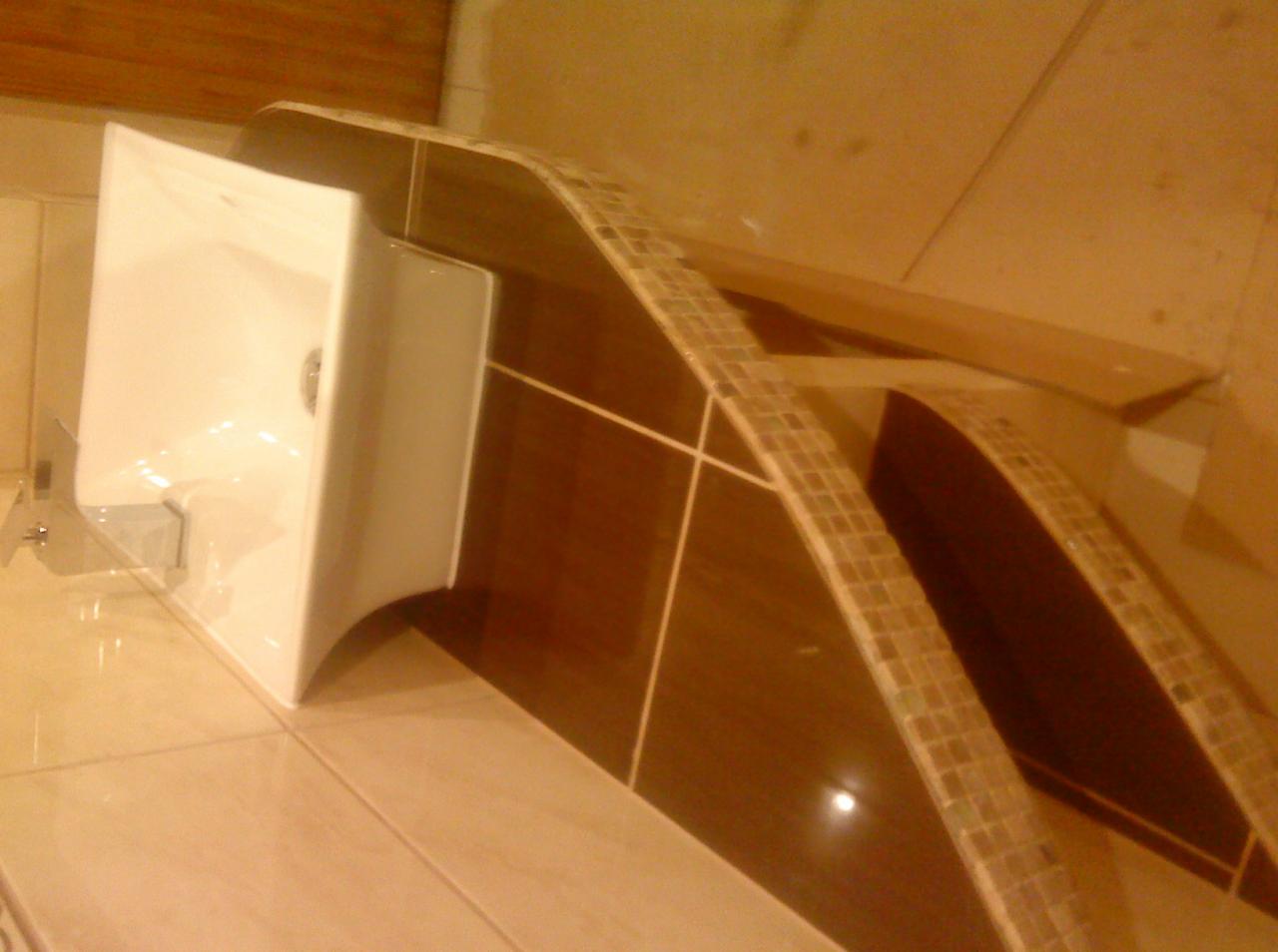 montaz płytek łazienki kompleksowo