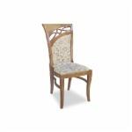 Drewniane krzesło z beżową tapicerką w kwiatowy wzór; oparcie zdobione dekoracyjnym, ażurowym elementem z drewna w górnej części.