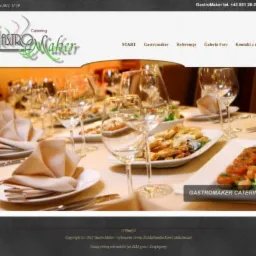Zrzut ekranu strony internetowej firmy cateringowej GastroMaker, prezentujący elegancko zastawiony stół z potrawami, kieliszkami i serwetkami.