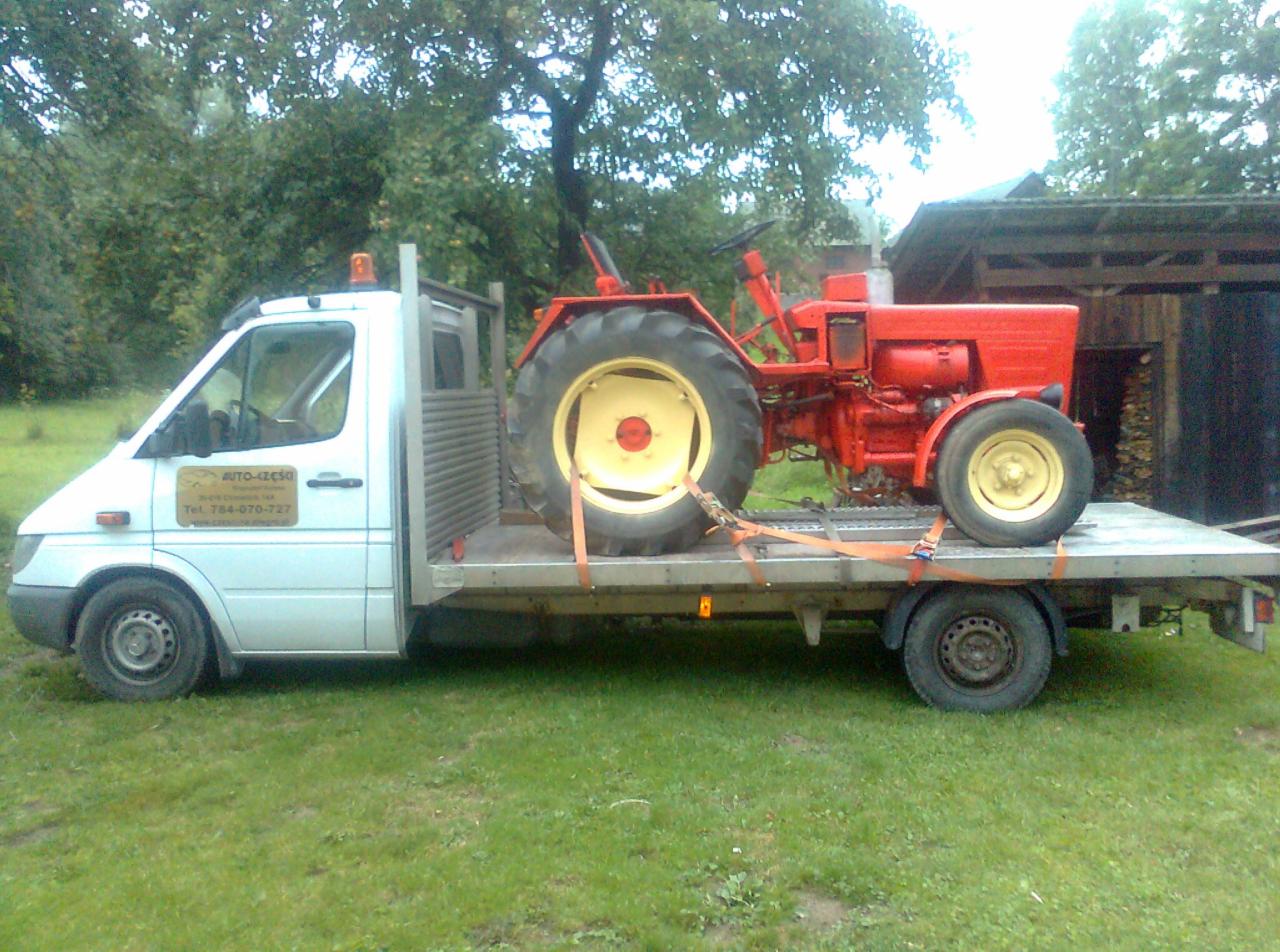 Przewóz samochodów, motocykli, sprzętu rolniczego, maszyn