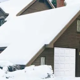 Brama segmentowa 9600 ręczna - biały, brąz z montażem