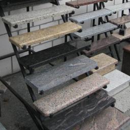 Granit - blaty, parapety, schody.