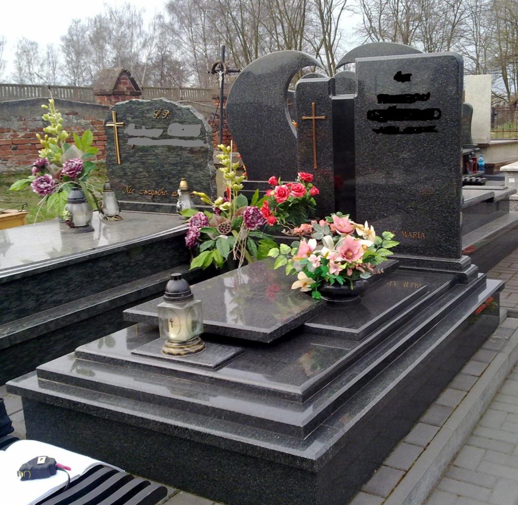 Nagrobki granitowe