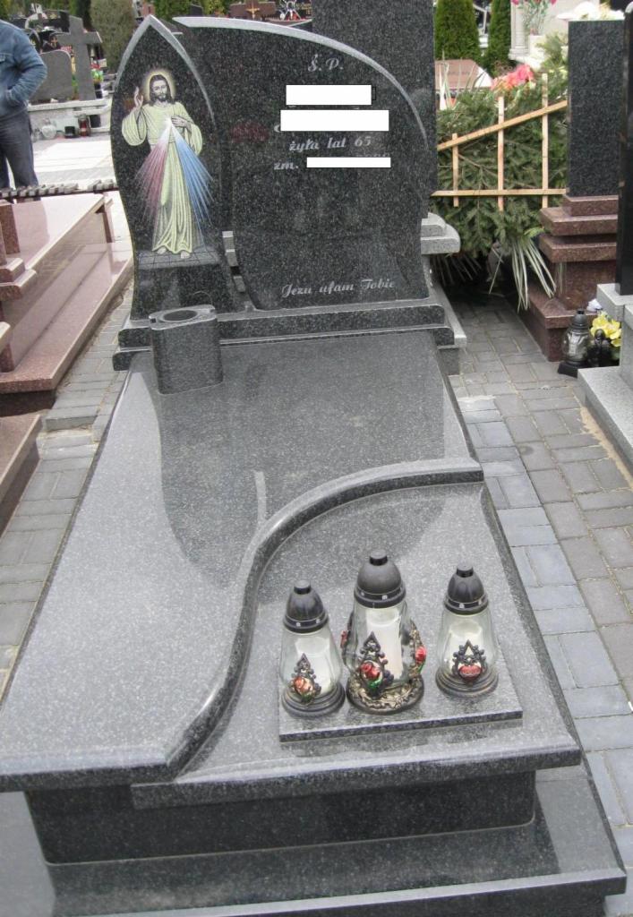 Blaty kuchenne, parapety, schody z granitu. Nagrobki w kilkuset wzorach. Lastryko - płytki, wylewki.