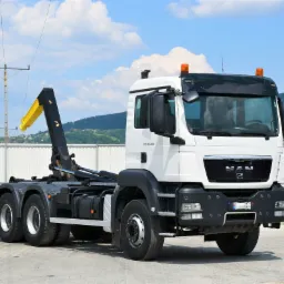 Pojazd typu - hakowiec