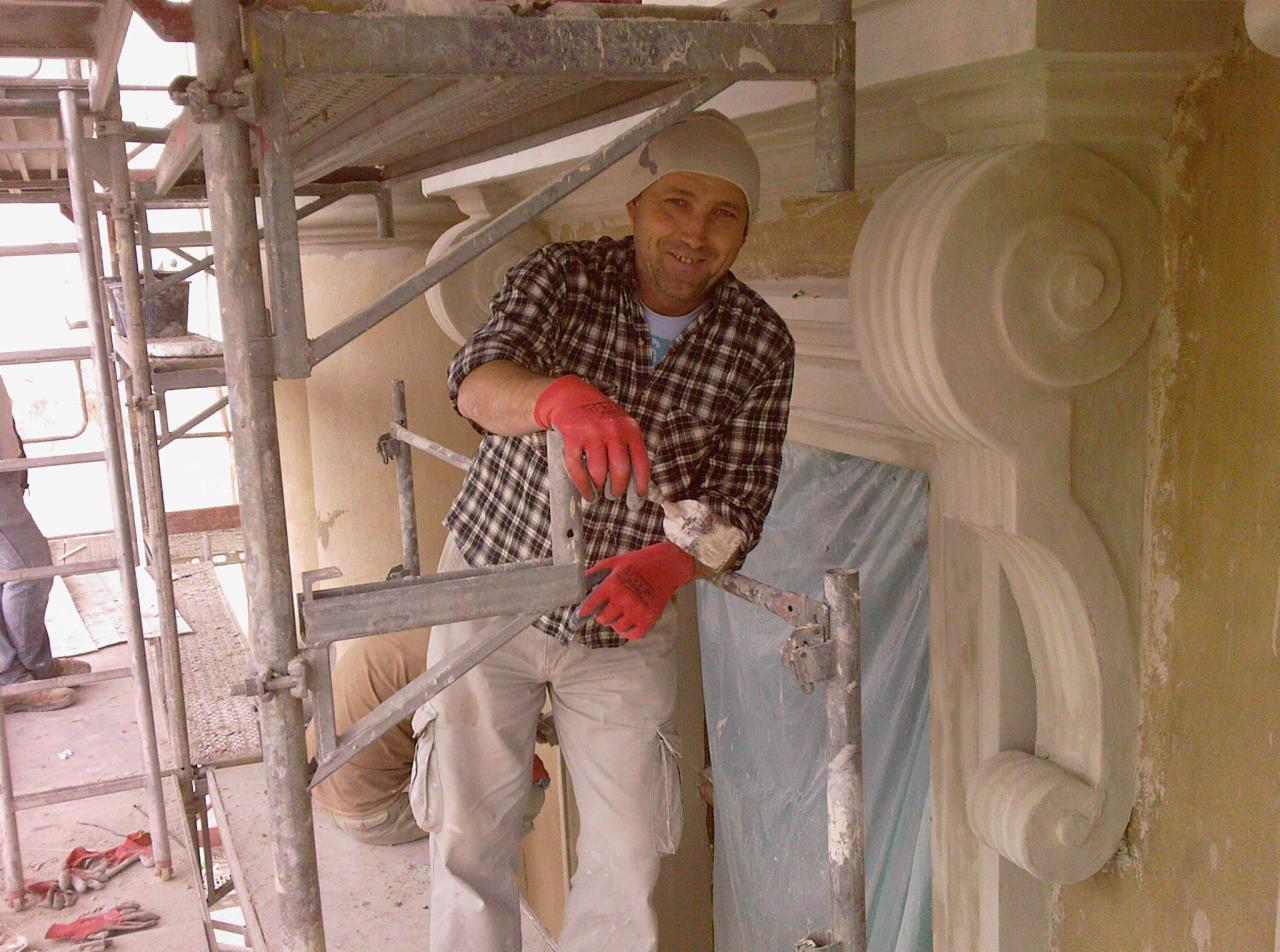 całkowite remonty nowych jak i zabytkowych budynków