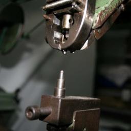 NITOWNICA JEDNOGŁOWICOWA AUTOMATYCZNA HANG 84HM