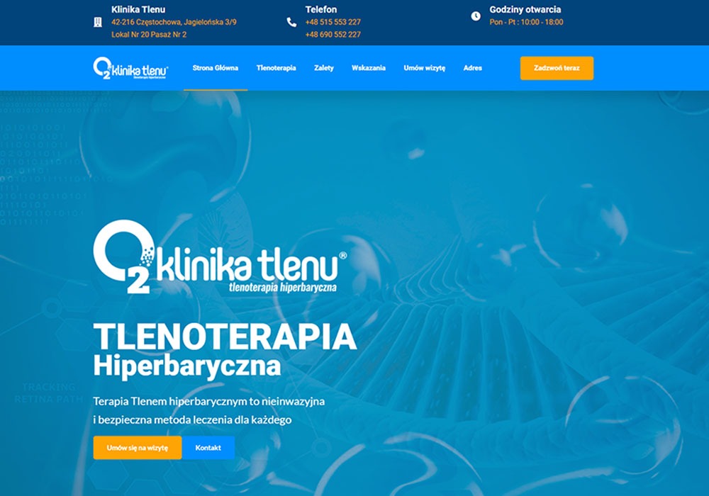 Zrzut ekranu strony internetowej Kliniki Tlenu, prezentujący logo, nawigację i informacje o tlenoterapii hiperbarycznej na niebieskim tle.