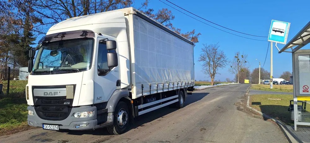 Transport towarów węgla na paletach