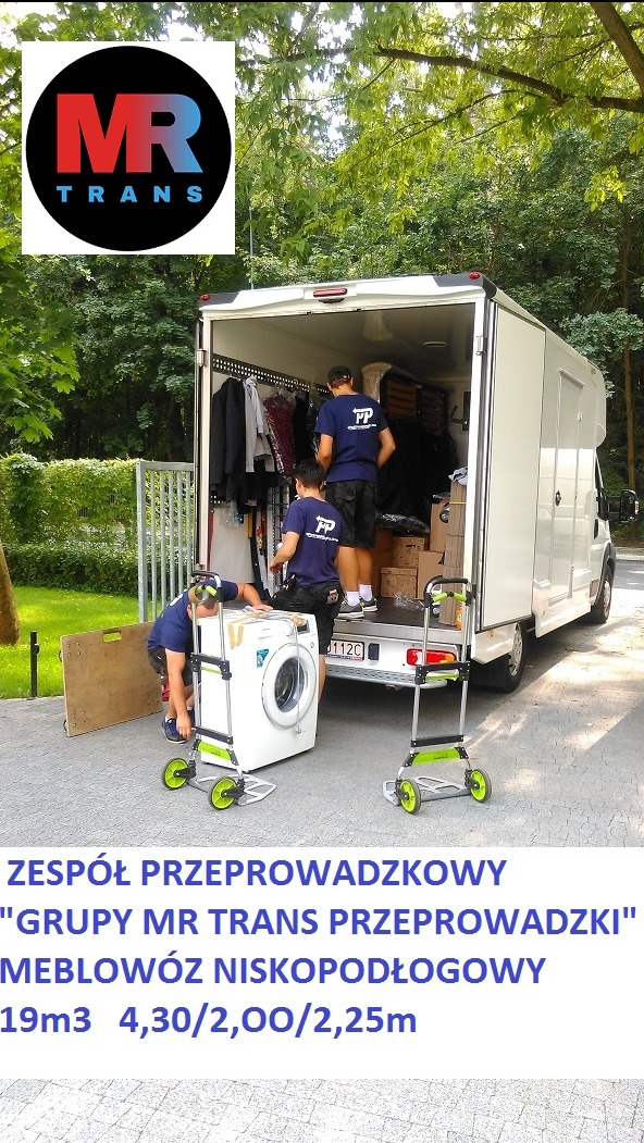 Przeprowadzka mieszkania w Warszawie z udziałem tragarzy.