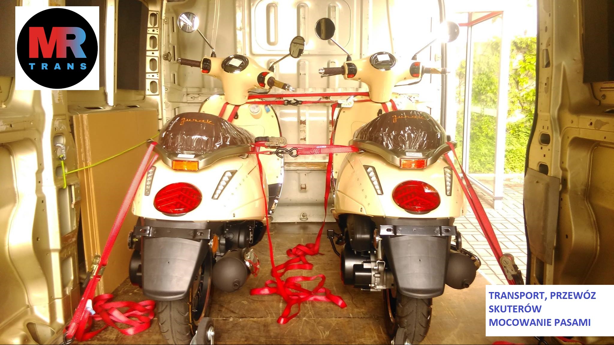 Transport motocykli i skuterów przez zespół transportowy Grupy MR Trans Przeprowadzki