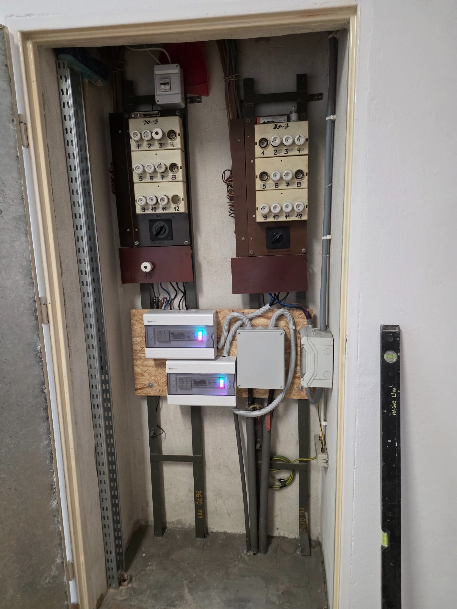 Szpital Zawiercie, montaż układów pomiarowych.