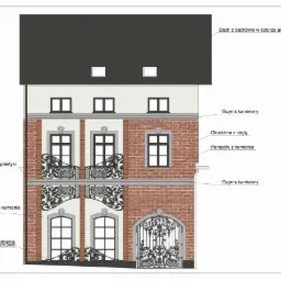 Fasada budynku mieszkalnego z antracytowym dachem, okładziną z cegły, kamiennymi gzymsami, elementami kowaloplastyki na balkonach i antracytową podmurówką z piaskowca.