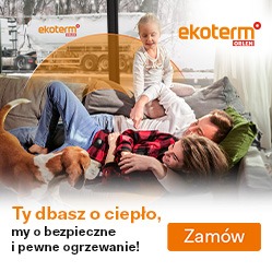 Reklama oleju opałowego Ekoterm z uśmiechniętą rodziną i psem leżącymi na kanapie, w tle cysterna z olejem i logo firmy Ekoterm.