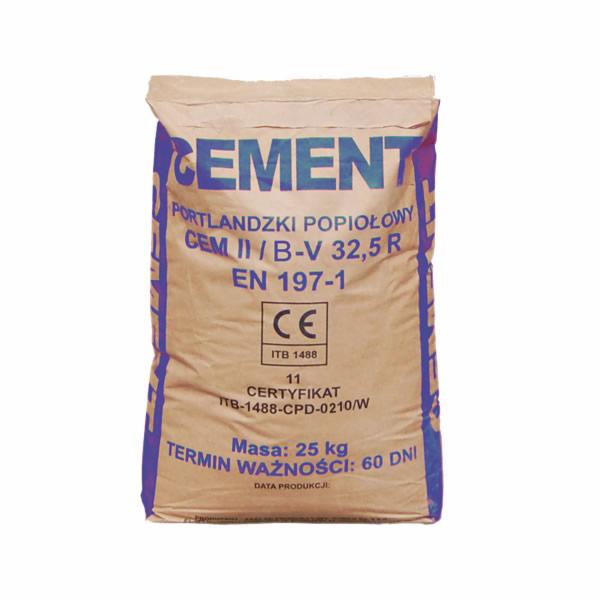 Brązowy, papierowy worek z cementem portlandzkim popiołowym CEM II/B-V 32,5 R, z widocznymi oznaczeniami certyfikatu CE i informacją o masie 25 kg oraz terminie ważności 60 dni.