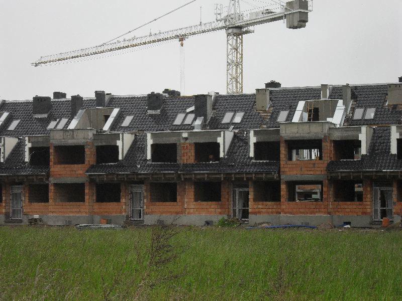 Budowa budynków jednorodzinnych i wielorodzinnych do STANU SUROWEGO