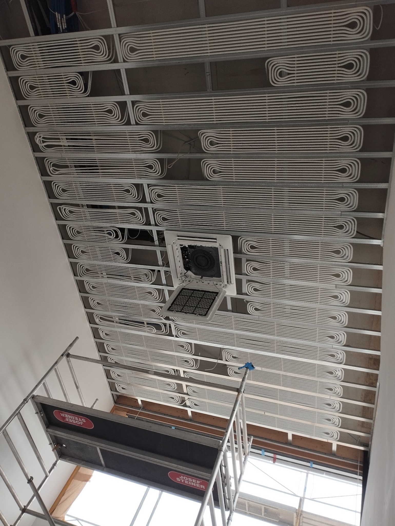 Chłodzenie sufitowe i faincool sufitowe