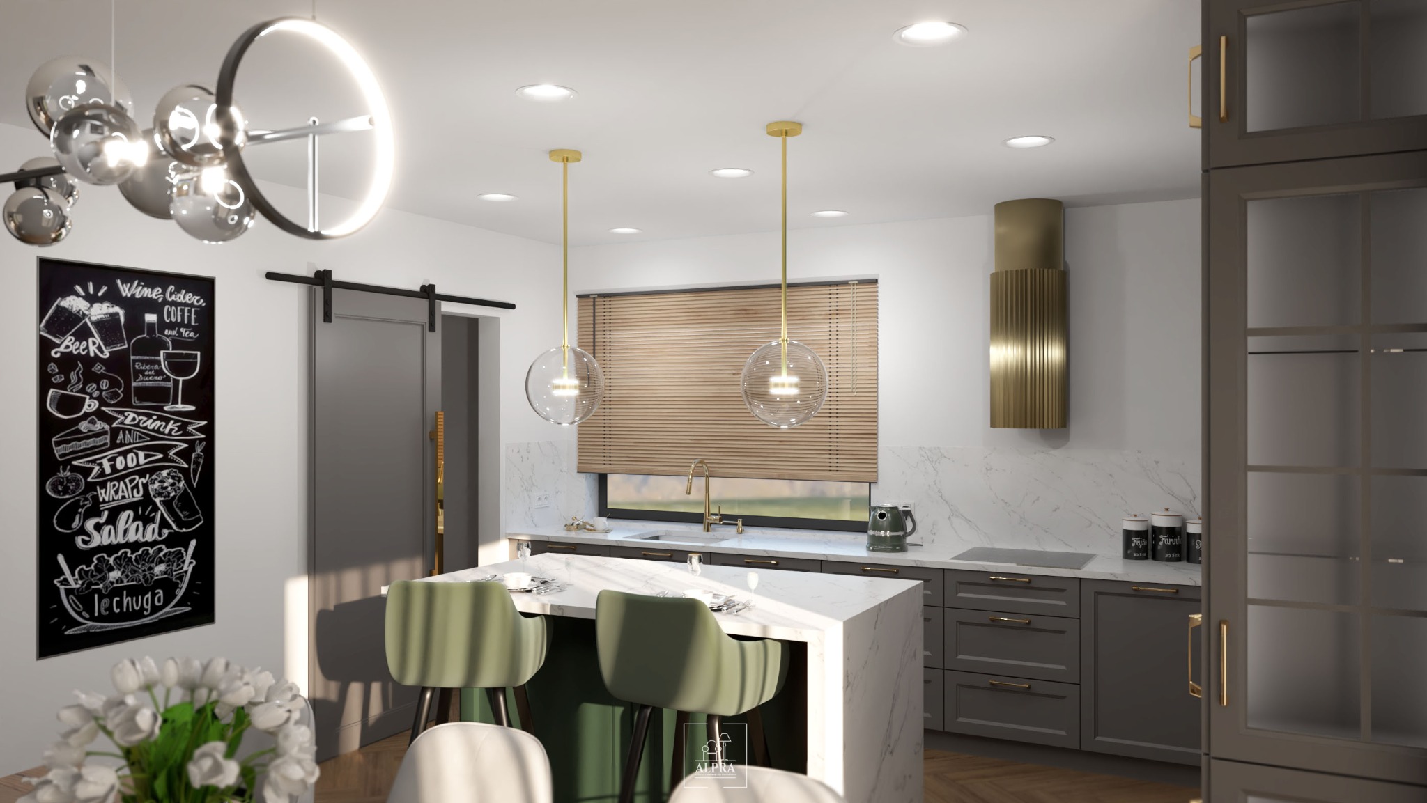 Nowoczesna kuchnia z wyspą, marmurowym blatem i backsplash, wiszącymi lampami kulami na złotych przewodach, tablicą kredową z rysunkami jedzenia i napojów oraz przesuwnymi drzwiami do spiżarni.