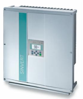 Szary falownik marki Sinvert z zielonym paskiem i wyświetlaczem pokazującym wartość 98, uchwycony w studio na białym tle.