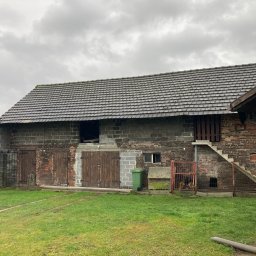 Budynek do wyburzenia w Woli.