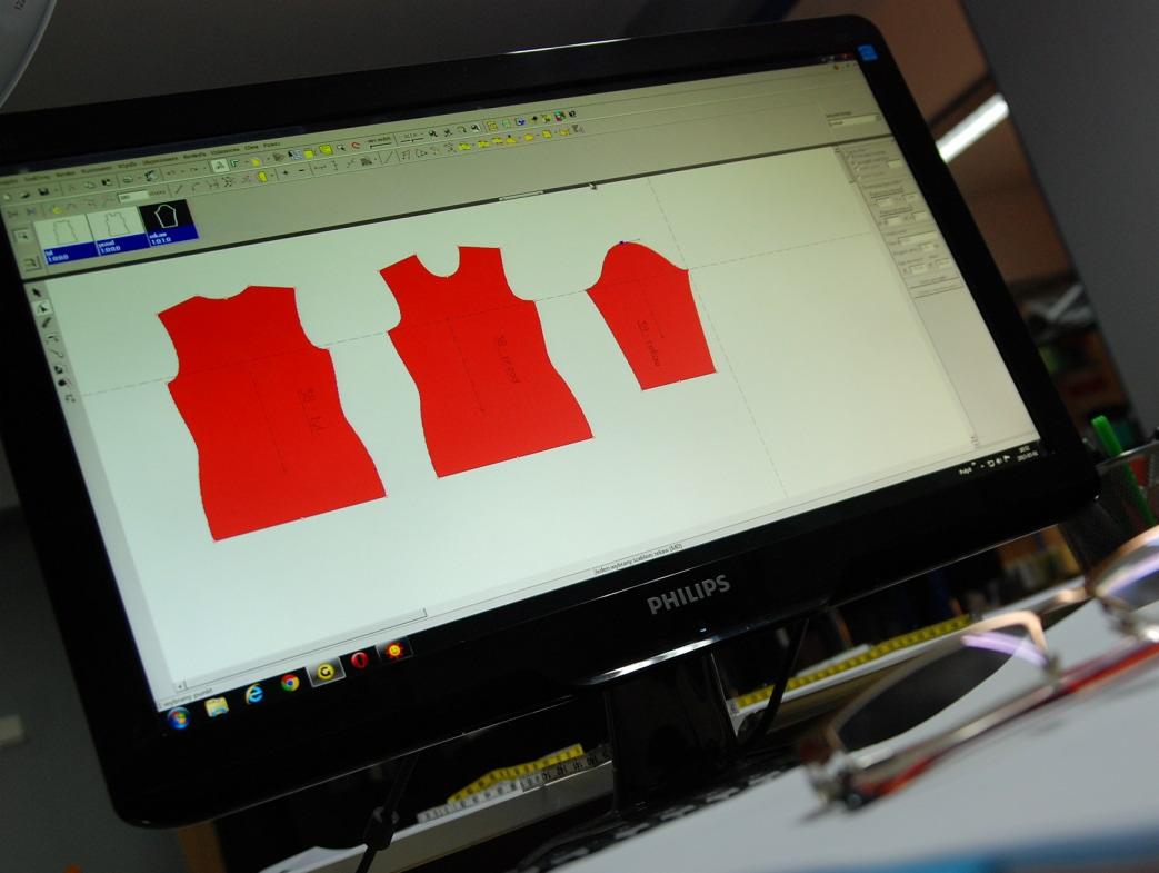 Szablony odzieżowe, modelowanie , stopniowanie, odszywanie pierwowzorów