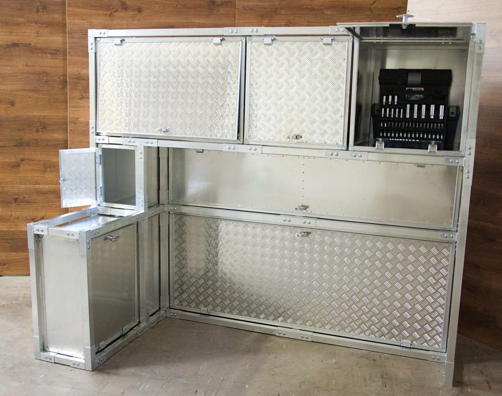 Meble parkingowe i garażowe do zabudowt miejsc parkingowych i garaży