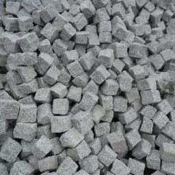 Kostka granitowa 4/6 szara surowo łupana