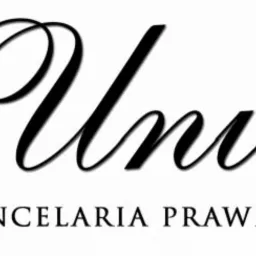 Logo Kancelarii Prawno-Odszkodowawczej Universus z symbolem paragrafu w brązowej pieczęci.