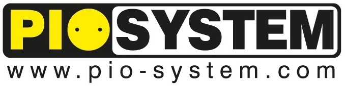 Logo firmy PIOSYSTEM z Łukowa prezentujące nazwę oraz adres strony internetowej. Żółto-czarna kolorystyka.