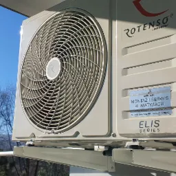 Klimatyzacja na balkonie