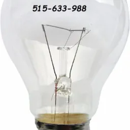 Żarówka z napisem 'elektryk' i numerem telefonu 515-633-988, umieszczona na białym tle.