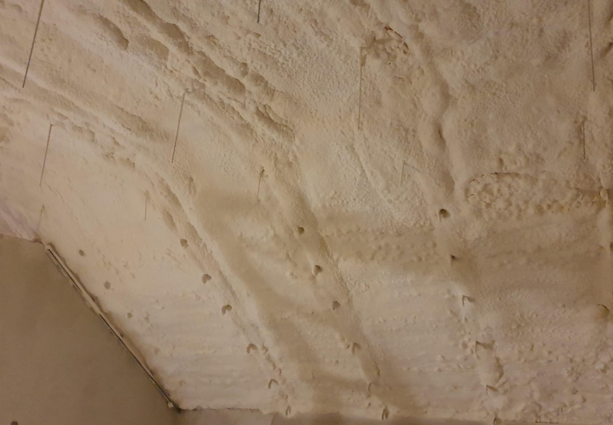 Skuteczna izolacja poddasza pianą