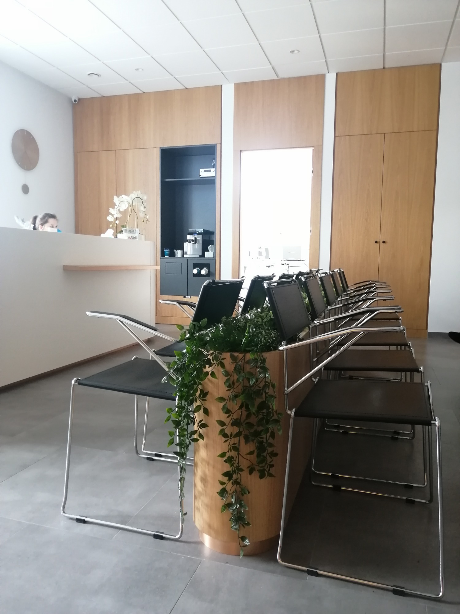 Hol wejściowy przychodni laserowej korekcji wzroku w Gdyni.