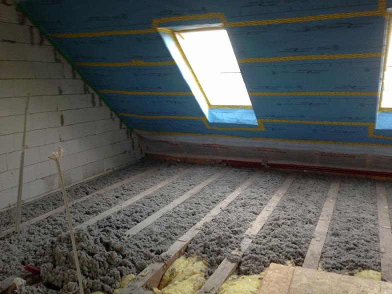 Docieplenia poddaszy, podłóg na legarach