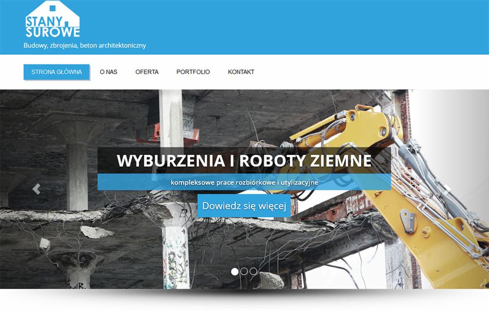 Fragment strony internetowej firmy budowlanej prezentującej wyburzenia i roboty ziemne, z widocznym fragmentem żółtej koparki na tle zniszczonej konstrukcji budynku.