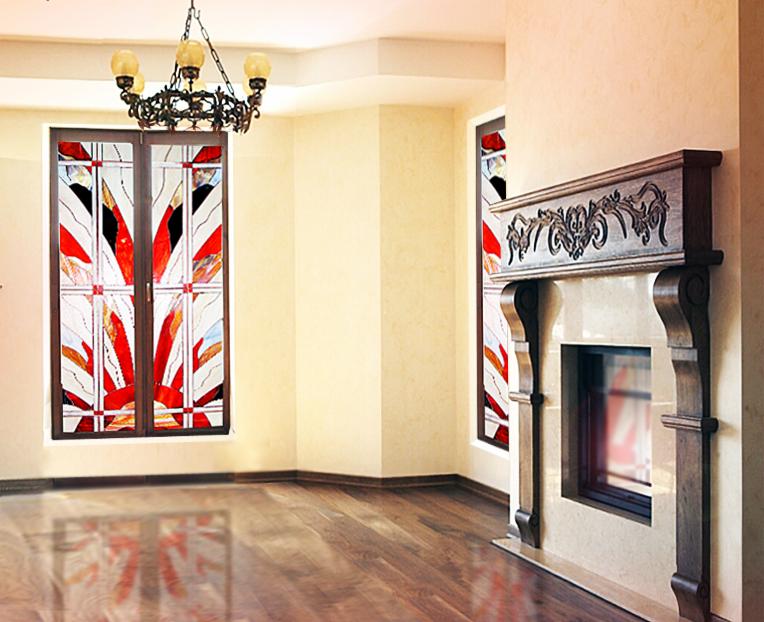 Eleganckie wnętrze z drewnianą podłogą, kominkiem z rzeźbieniami i witrażami w oknach. Żyrandol dodaje uroku.