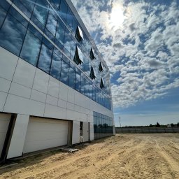 Biurowiec 6000 m2 
Nadzór Inwestorski
Projekt warsztatowy i prefabrykcja elewacji wentylowanej ze szkła