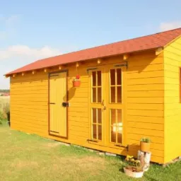 Zabudowy drewniane: domki drewniane, altany ogrodowe, wiaty, domki narzędziowe, meble z drewna itp.