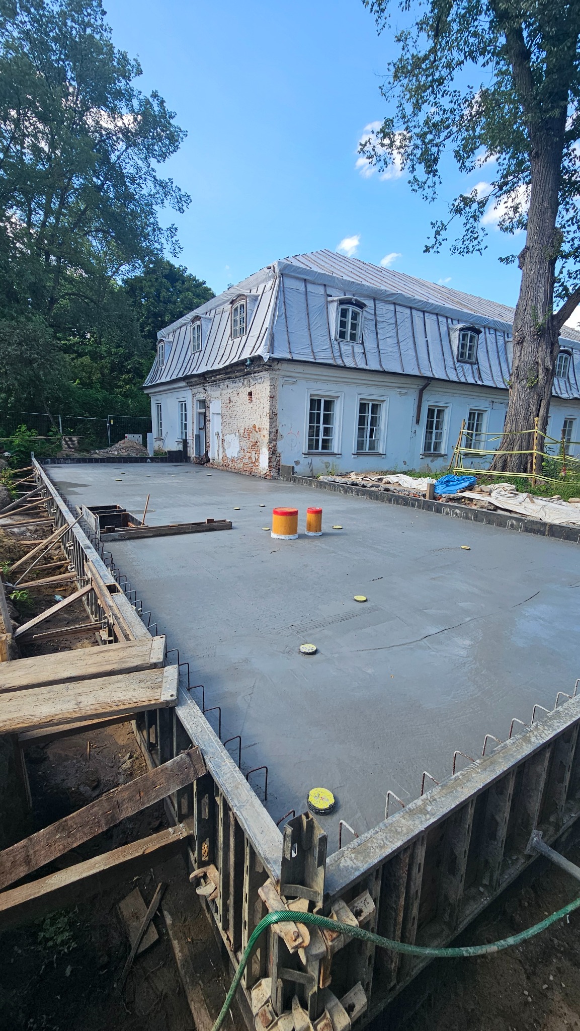 Rozbudowa Lokalizacja: Pałac Obory