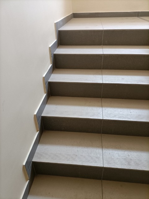 Remont klatek schodowych w blokach wielorodzinnych