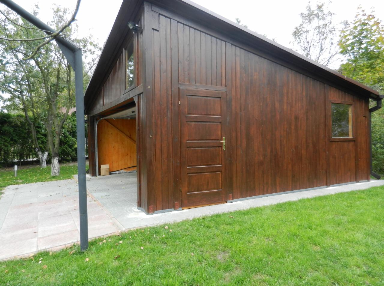 nasza specjalność to schody i wiaty z drewna