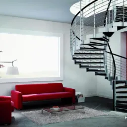 Schody drewniane na konstrukcji metalowej