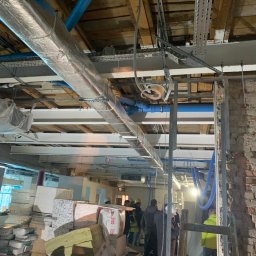 Montaż instalacji wentylacji i klimatyzacji - Port Sołacz w Poznaniu.
Klima Plus - Klimatyzacja Wentylacja Montaż Serwis Poznań