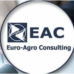 Logo firmy Euro-Agro Consulting w okrągłej ramce, z abstrakcyjnym symbolem w kolorze granatowym i napisem EAC.