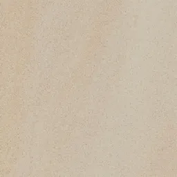 Beżowa, polerowana płytka gresowa z delikatną strukturą i subtelnym połyskiem, prezentowana z bliska.